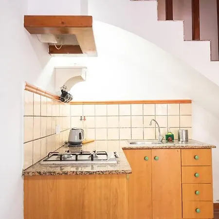Casa En Con Terraza En El Centro Historico * Дения