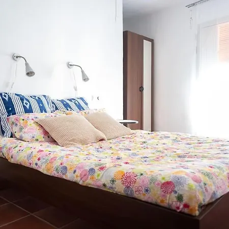 Casa En Con Terraza En El Centro Historico * Dénia